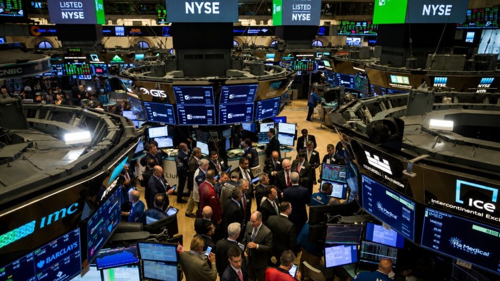 Analysts Believe the Bull Market in Stocks Has Not Ended Despite the Recent Drop