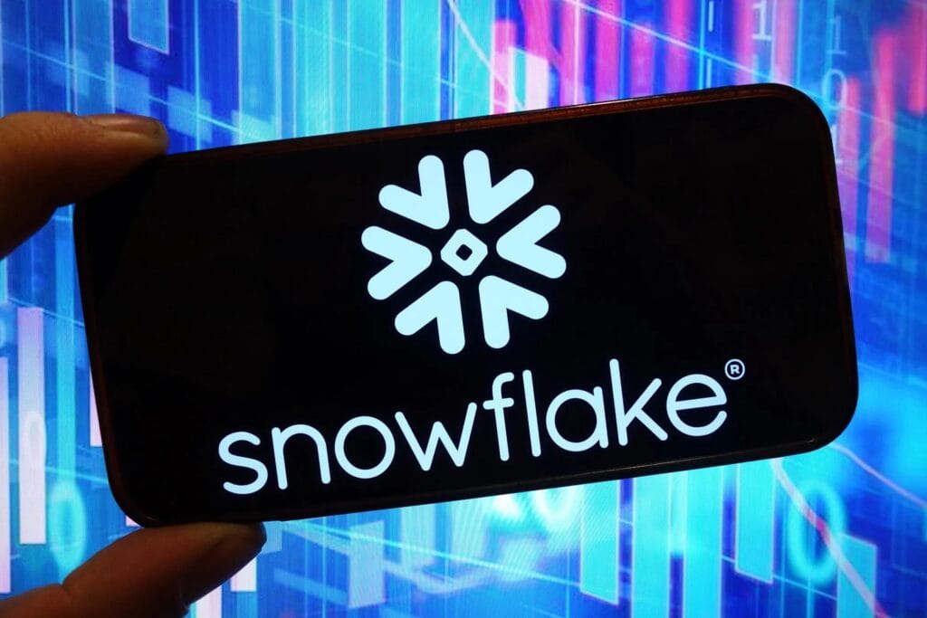 Snowflake Jumps 21% After Earnings Beat and Guidance Raise