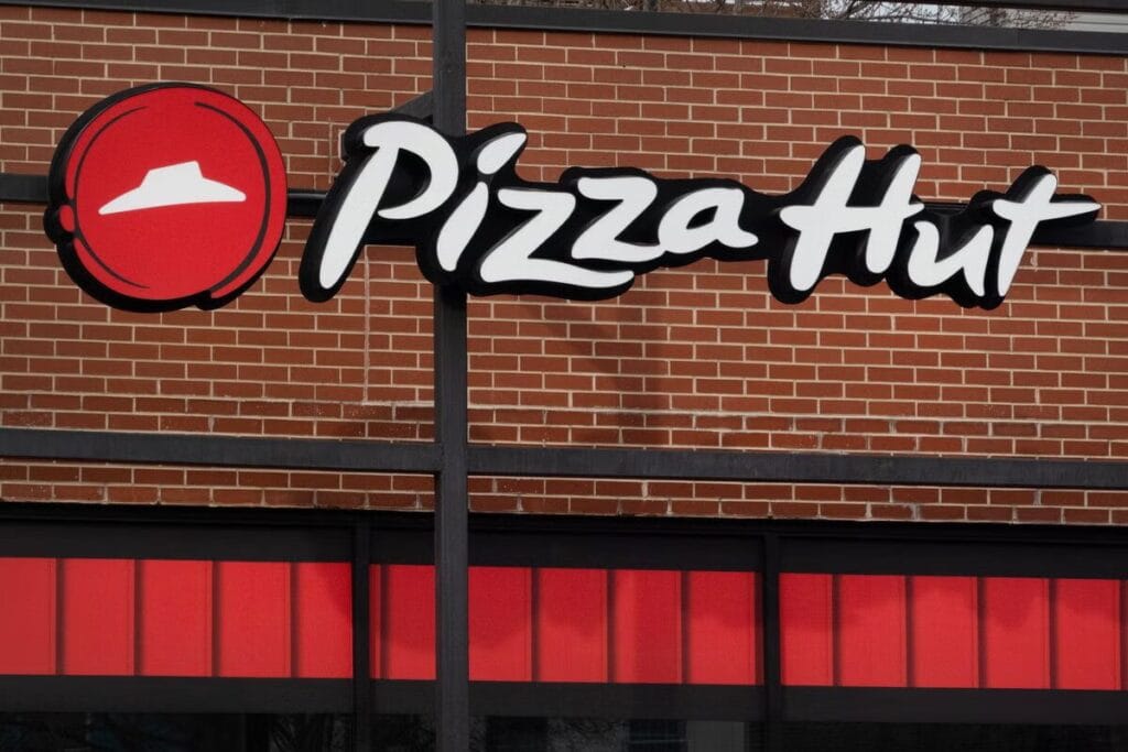 LongRange Completes $1.5 Billion Pizza Hut Acquisition